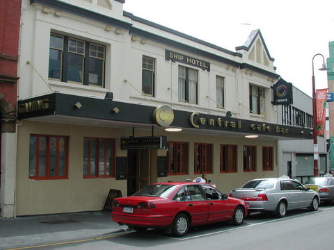 Central Cafe & Bar - Dalby Accommodation 1