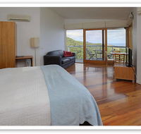 Chris's Beacon Point Restaurant  Villas - Dalby Accommodation