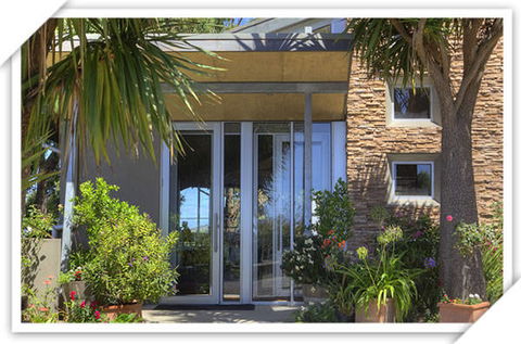 Chris's Beacon Point Restaurant & Villas - Dalby Accommodation 2