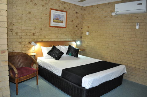 Coast Inn Motel - Dalby Accommodation 0