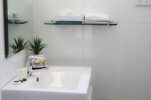 Cowra Motor Inn - Dalby Accommodation 3