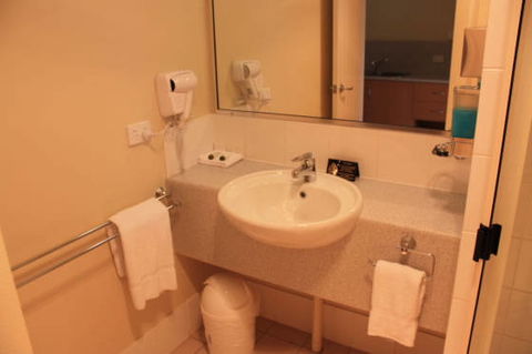 Country Roads Motor Inn - Gayndah - Dalby Accommodation 1