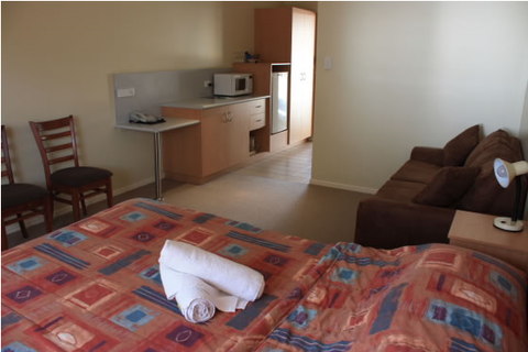 Country Roads Motor Inn - Gayndah - Dalby Accommodation 4