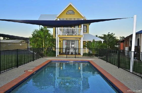 Edge On Beaches - Dalby Accommodation 4