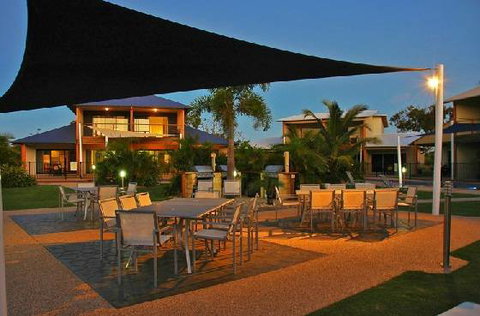 Edge On Beaches - Dalby Accommodation 9