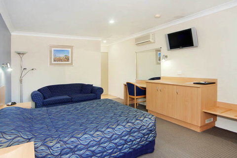 Edward Parry Motel - Dalby Accommodation 0