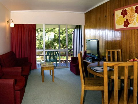 Fletcher Christian Apartments - Dalby Accommodation 2