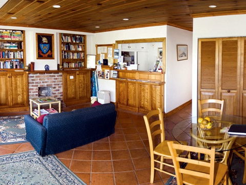 Fletcher Christian Apartments - Dalby Accommodation 3