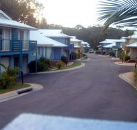 Flynns on Surf Beach villas - Dalby Accommodation