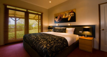 Forrester Court Cliff Top Cottages - Dalby Accommodation 4