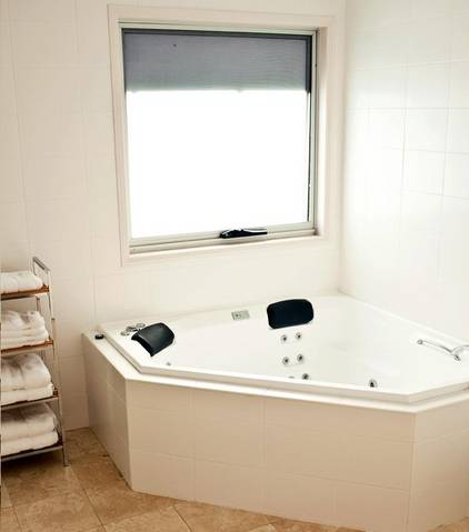 Forty Five - Dalby Accommodation 2