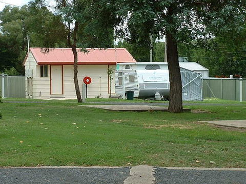 Fossicker Caravan Park - Dalby Accommodation 4