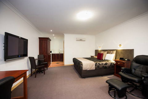 Georgian Motor Lodge - Dalby Accommodation 0