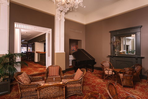 Hadley's Orient Hotel - Dalby Accommodation 9