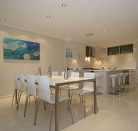 Hamilton Island Private Apartment - Poinciana - Dalby Accommodation