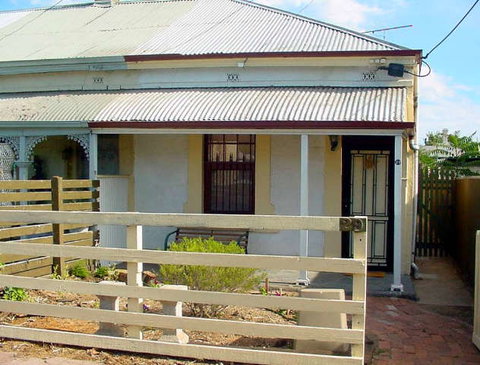 Harriett's Cottage Accommodation Clyde's Cottage - Dalby Accommodation 0
