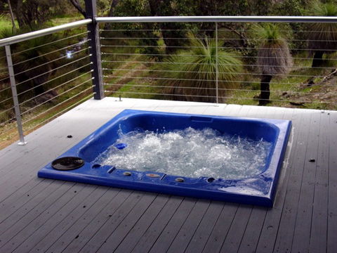 Hidden Grove Retreat - Dalby Accommodation 2