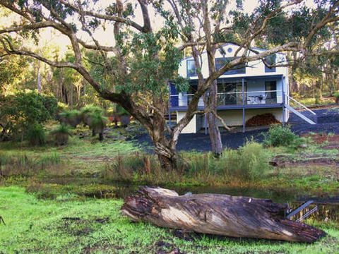 Hidden Grove Retreat - Dalby Accommodation 5