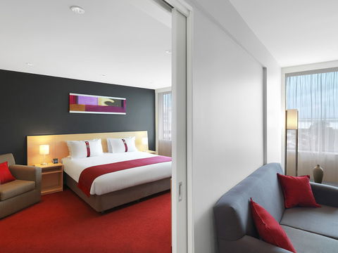 Holiday Inn Melbourne Airport - Dalby Accommodation 6