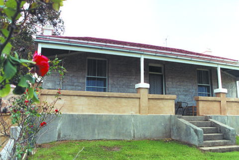 Limestone View (Naracoorte Cottages) - Dalby Accommodation 0