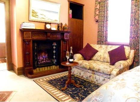Marble Lodge Bed & Breakfast - Dalby Accommodation 0