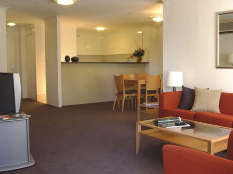 Medina Serviced Apartments Canberra, James Court - Dalby Accommodation 4