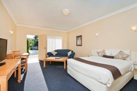 Nagambie Waterfront Motel - Dalby Accommodation 0