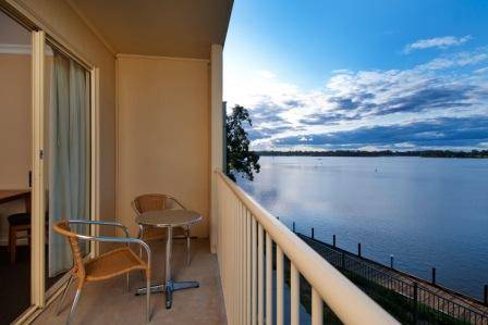 Nagambie Waterfront Motel - Dalby Accommodation 6