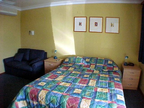 Palm Valley Motel - Dalby Accommodation 2