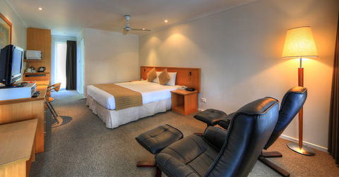 Paradise Hotel & Resort - Dalby Accommodation 3