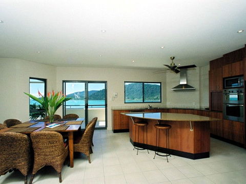 Portside Whitsunday - Dalby Accommodation 1