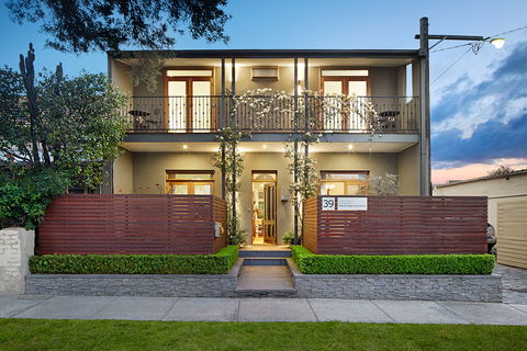 Prahran Village Guest House - Dalby Accommodation 0