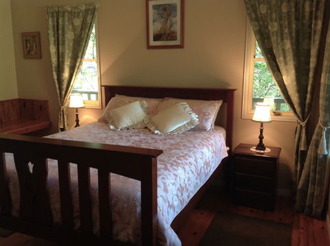 Maleny Country Cottages - Dalby Accommodation 0