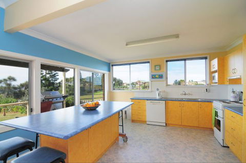Culburra Cottage - Dalby Accommodation 235