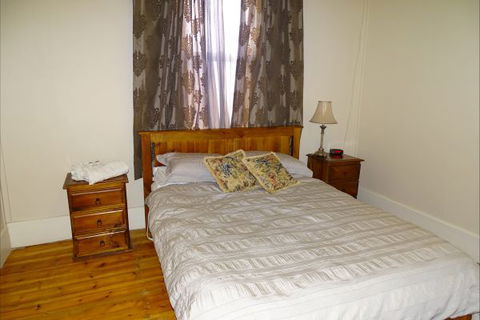 Silver Hill Townhouse - Dalby Accommodation 7