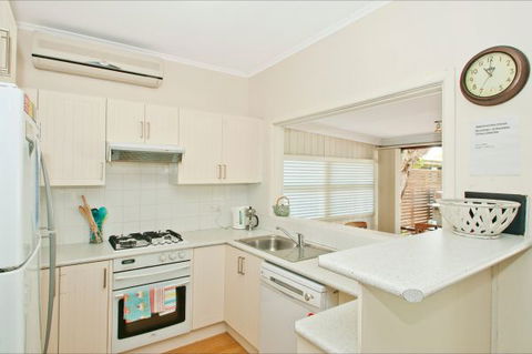 Culburra Cottage - Dalby Accommodation 61