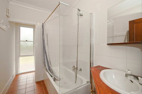 Culburra Cottage - Dalby Accommodation 32