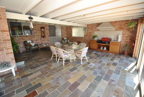 Culburra Cottage - Dalby Accommodation 132