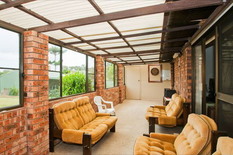 Culburra Cottage - Dalby Accommodation 248