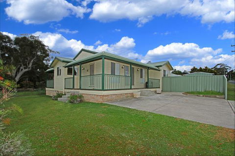 Culburra Cottage - Dalby Accommodation 256