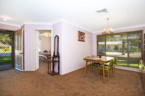 Culburra Cottage - Dalby Accommodation 90