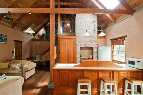 Culburra Cottage - Dalby Accommodation 272