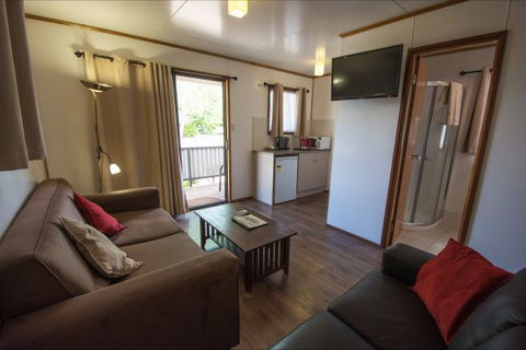 Daly Waters Historic Pub - Dalby Accommodation 12