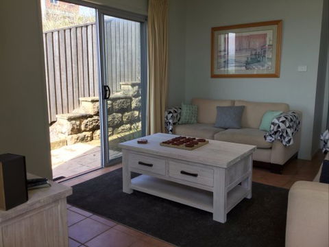 Culburra Cottage - Dalby Accommodation 239