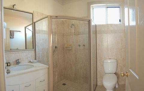 Ross Motel & Caravan Park - Dalby Accommodation 2