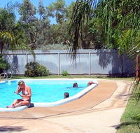 Stuart Caravan  Cabin Park - Dalby Accommodation