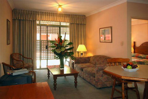The Belmore All-Suite Hotel - Dalby Accommodation 4