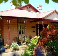 The Greens of Leura bed and Beakfast - Dalby Accommodation