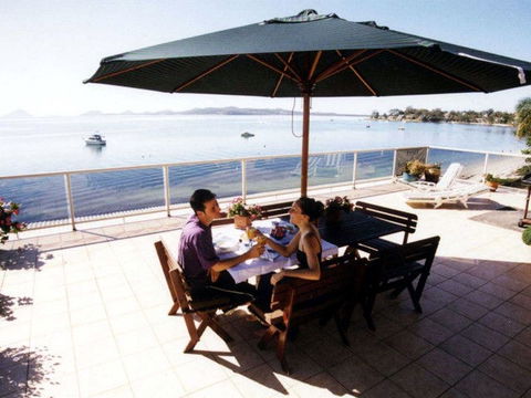 The Mitchells Waterfront Bed & Breakfast - Dalby Accommodation 2