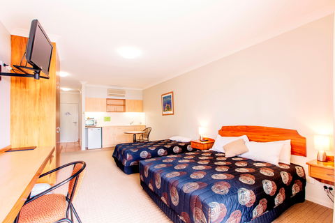 Shamrock Gardens - Dalby Accommodation 1